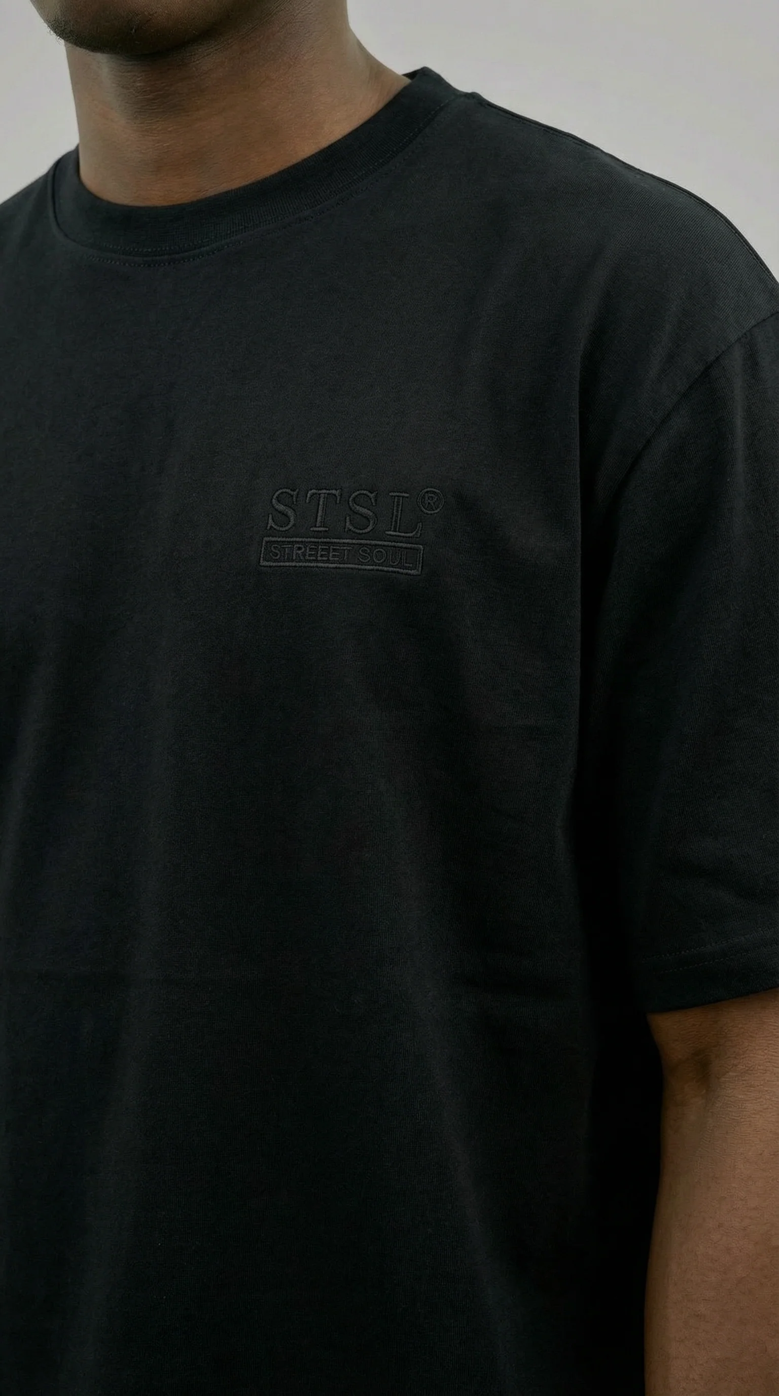 STSL® Heavy Oversize T-Shirt – Pure Black (220 GSM) - Image 4