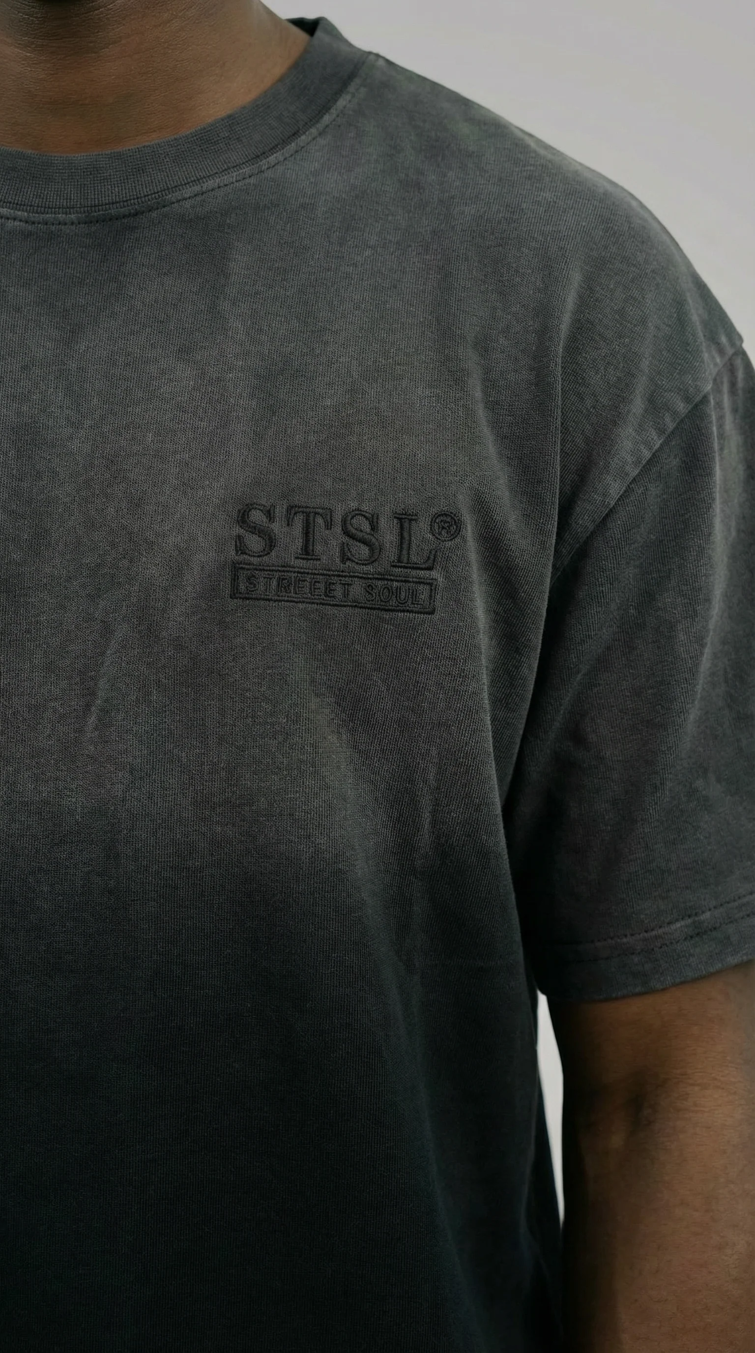 STSL® Heavy Oversize T-Shirt – Black Fade (220 GSM) - Image 4